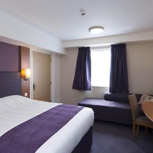 Premier Inn Castleford - Xscape, M62, Jct 32